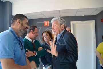 Reunión de los candidatos nacionalistas (NC) con la directiva del colectivo vecinal del Valle de los Nueve (Foto TA)